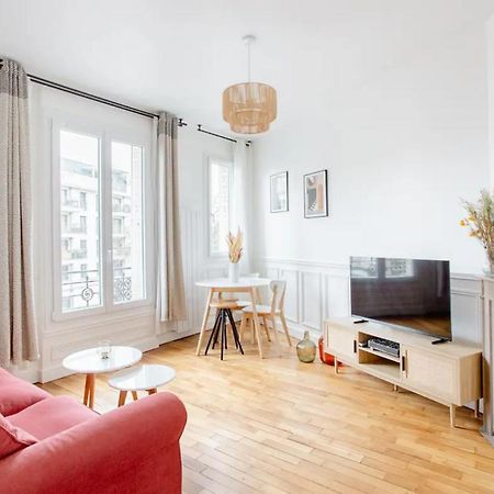 Charmant Appartement Cosy A Suresnes Zewnętrze zdjęcie